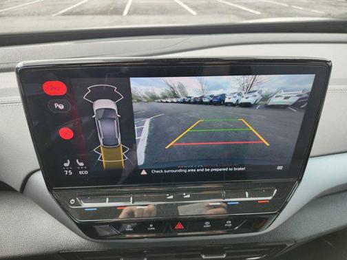 Pure White 2023 Volkswagen ID.4 Pro