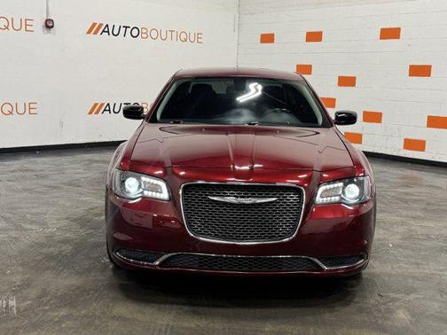 2019 Chrysler 300 Touring