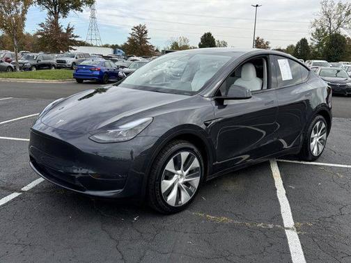 2024 Tesla Model Y Long Range Dual Motor All-Wheel Drive