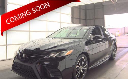 Midnight Black Metallic 2018 Toyota Camry SE