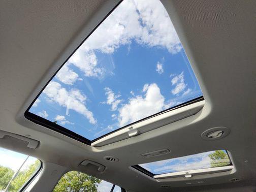 Mosaic Black Metallic 2019 Chevrolet Traverse Premier