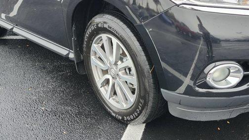 2015 Nissan Pathfinder SV