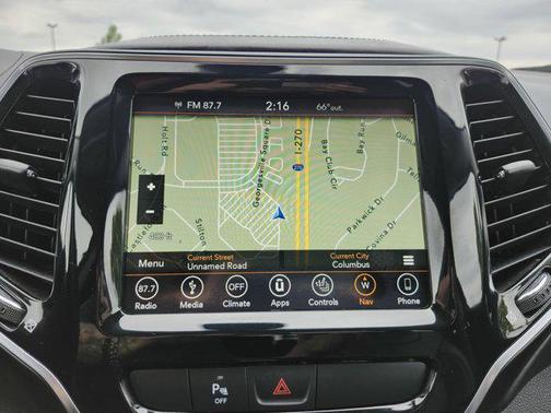 Pearl White Pearlcoat 2019 Jeep Cherokee Overland