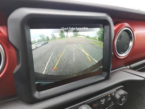 Sting-Gray Clearcoat 2022 Jeep Wrangler Rubicon