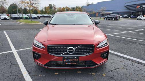 2021 Volvo S60 T5 Momentum