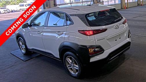 Chalk White 2021 Hyundai KONA SE