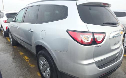 Silver Ice Metallic 2017 Chevrolet Traverse LS