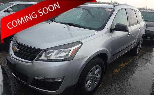 Silver Ice Metallic 2017 Chevrolet Traverse LS