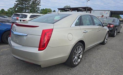 Silver Coast Metallic 2013 Cadillac XTS Base