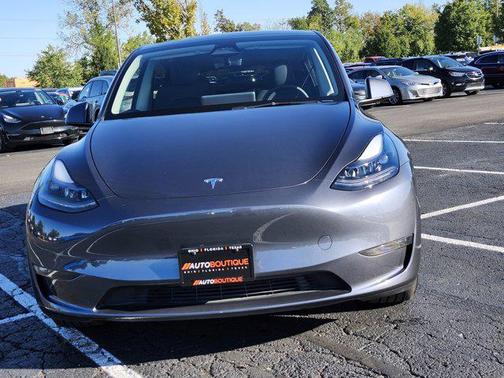 2023 Tesla Model Y RWD