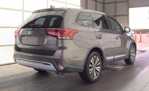 2019 Mitsubishi Outlander ES