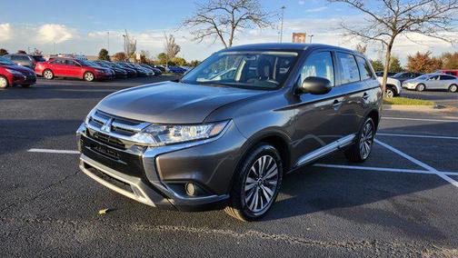 2019 Mitsubishi Outlander ES