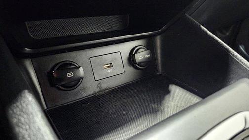 2023 Hyundai KONA SE