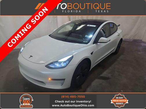 Pearl White Multi-Coat 2023 Tesla Model 3 Standard Range