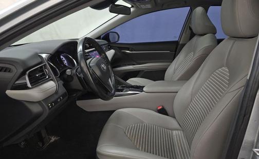 Celestial Silver Metallic 2020 Toyota Camry SE