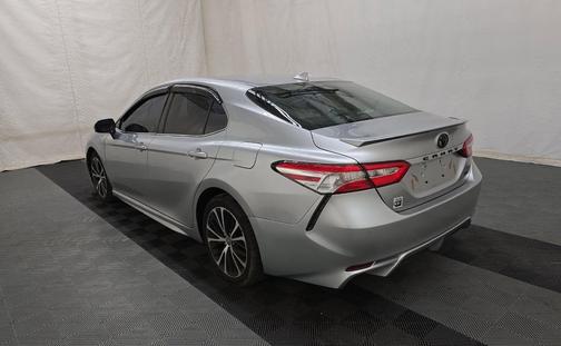Celestial Silver Metallic 2020 Toyota Camry SE