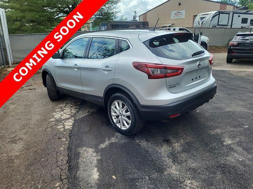 Brilliant Silver Metallic 2021 Nissan Rogue Sport S