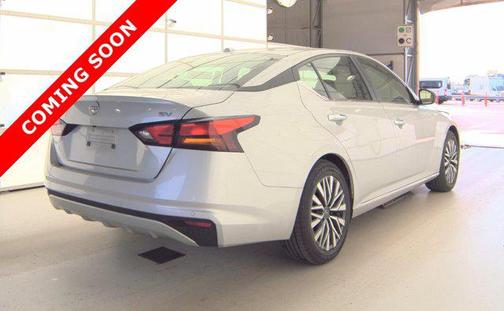 Brilliant Silver Metallic 2024 Nissan Altima 2.5 SV