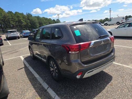 2019 Mitsubishi Outlander ES