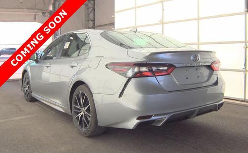 Celestial Silver Metallic 2022 Toyota Camry SE