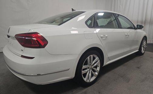 2019 Volkswagen Passat 2.0T Wolfsburg Edition
