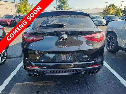 2022 Alfa Romeo Stelvio Quadrifoglio