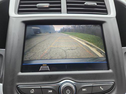 2020 Chevrolet Sonic FWD Sedan LT