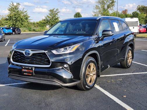 2023 Toyota Highlander Hybrid XLE
