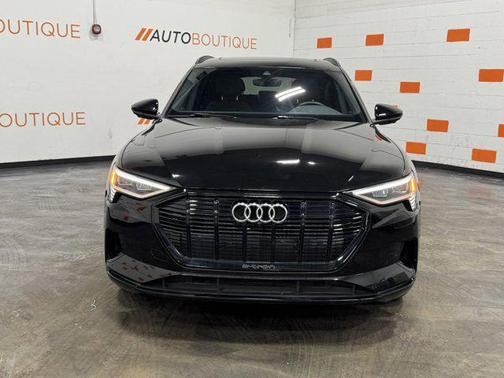 2022 Audi e-tron Premium