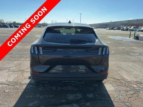 2022 Ford Mustang Mach-E Select