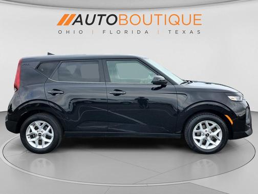 Cherry Black 2022 Kia Soul LX