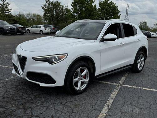 2018 Alfa Romeo Stelvio Base