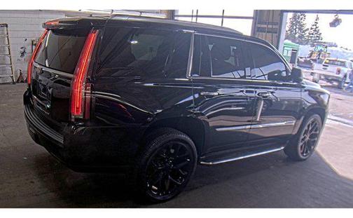 2017 Cadillac Escalade Luxury