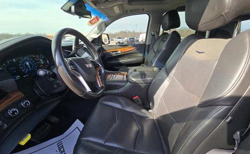 2017 Cadillac Escalade Luxury