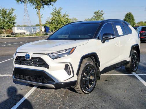 2024 Toyota RAV4 Hybrid SE