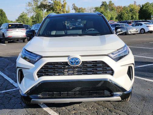 2024 Toyota RAV4 Hybrid SE