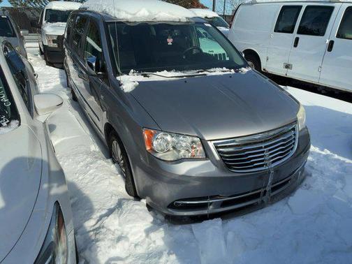 2014 Chrysler Town & Country Touring-L
