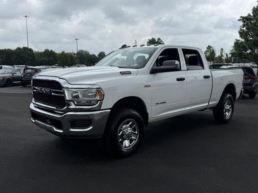 2022 RAM 2500 Tradesman Crew Cab 4x4 6'4' Box