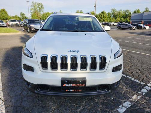 Bright White Clearcoat 2018 Jeep Cherokee Latitude