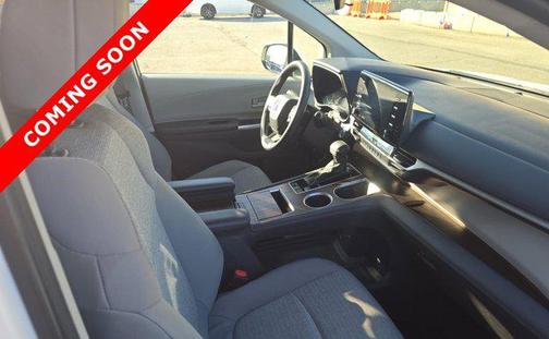 2024 Toyota Sienna LE