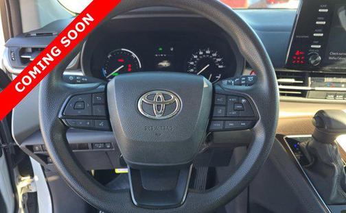 2024 Toyota Sienna LE