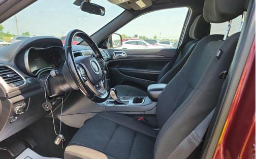 2020 Jeep Grand Cherokee Laredo