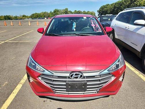2020 Hyundai ELANTRA SE