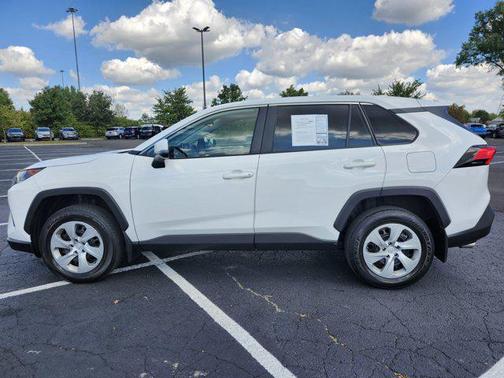 2022 Toyota RAV4 LE