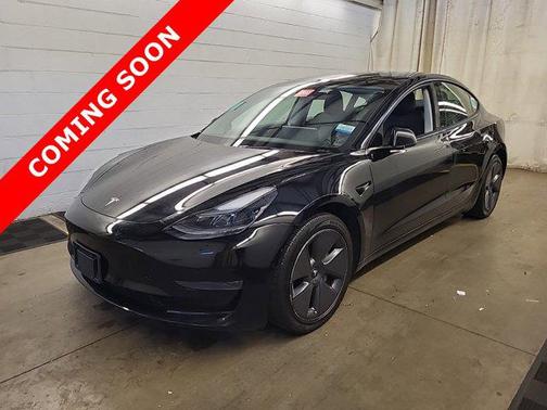 2022 Tesla Model 3 Standard Range