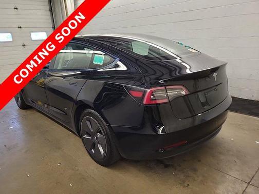 2022 Tesla Model 3 Standard Range