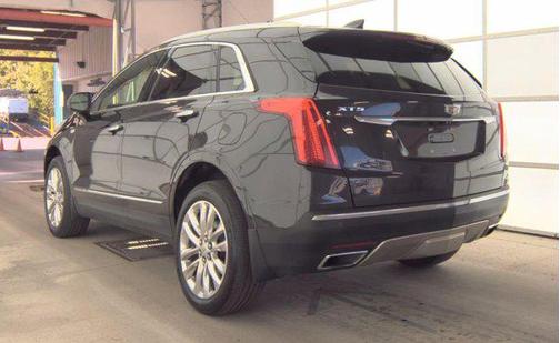 Gray 2017 Cadillac XT5 Platinum