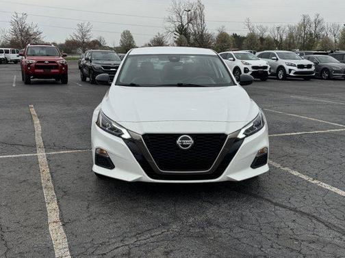 2021 Nissan Altima SR FWD