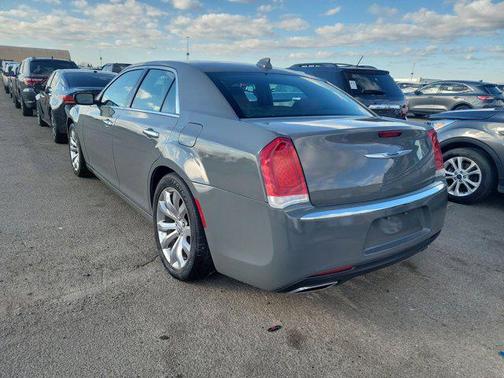 2018 Chrysler 300 Limited