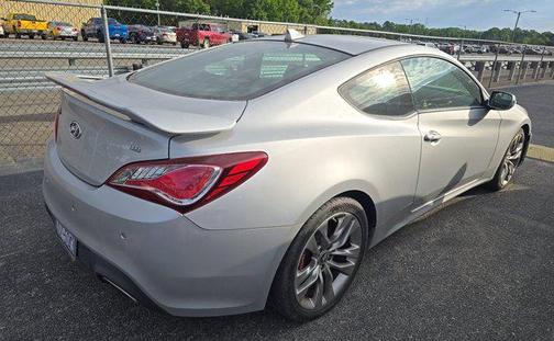 Santiago Silver Metallic 2016 Hyundai Genesis Coupe 3.8 Ultimate